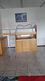 letto a soppalco con scrivania