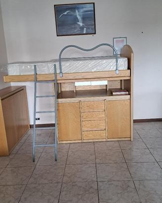 letto a soppalco con scrivania