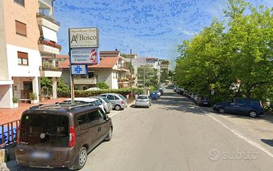 Garage magazzino box