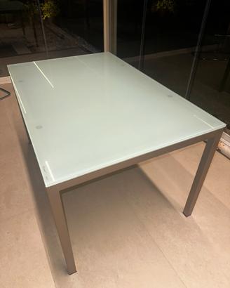 Tavolo Calligaris in vetro con struttura argentata