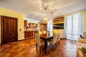 3 LOCALI A RIO SALICETO