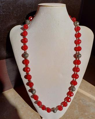collana vintage in resina o vetro