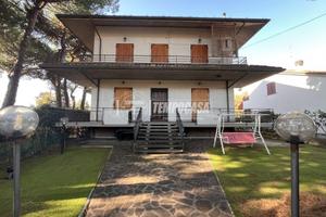 APPARTAMENTO CON INGRESSO INDIPENDENTE A DUE PASSI