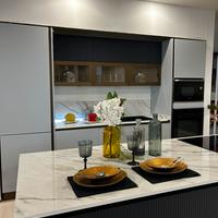 Cucina con Isola cottura ad induzione Bosch