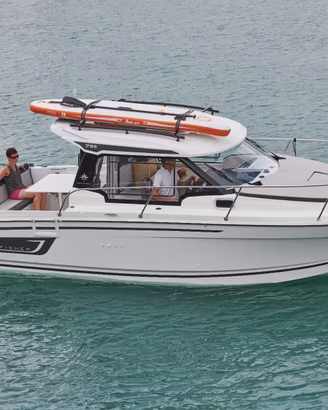 Barca Jeanneau Merry Fisher 795