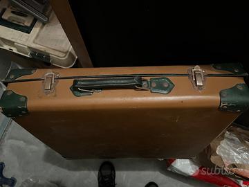 Valigia viaggio FIORENZA in catone rigido foderato