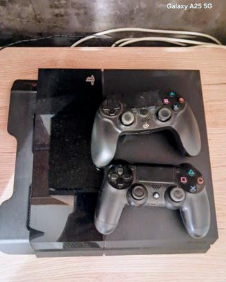 Ps4 console+2 Joystick e 5 CD