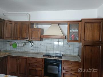 Cucina pari al nuovo