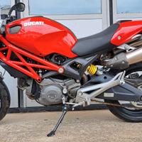 Ducati monster 696