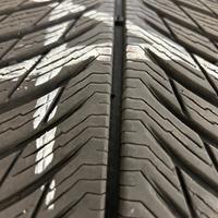 N. 4 - Michelin 225/55 R19 99V poco usate