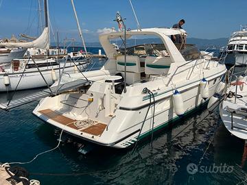 Barca a motore fairline 34 targa