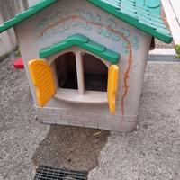 Casetta giocattolo in plastica