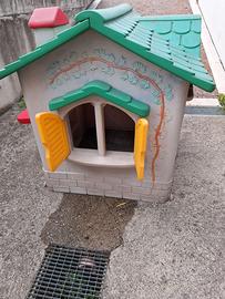 Casetta giocattolo in plastica