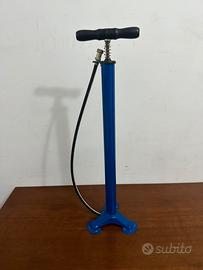 Pompa a pedale a mano per bici