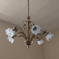 lampadario in ottone artigianale con vetri a rose 