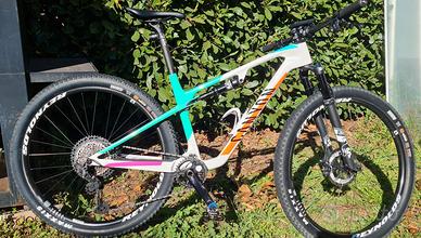 MTB CANYON LUX WORLD CUP CF7