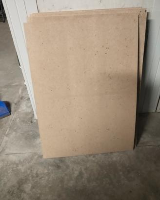 scaffale per il garage o dispensa 