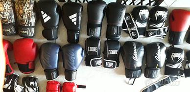 Stock 12 Paia Guantoni Boxe e Sacco