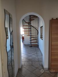 Appartamento arredato con mansarda
