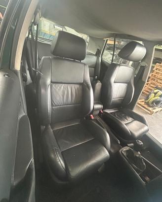 INTERNO IN PELLE GOLF 4