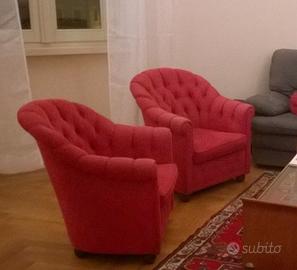 Poltrone Chester tessuto rosso