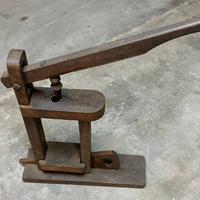 Tappatrice antica da collezione in legno