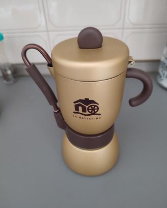 caffettiera e tazza termos 