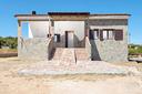 villa-con-grande-terreno-rif-32-25