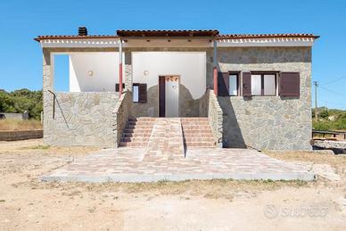 Villa con grande terreno rif.32/25