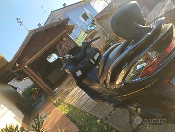 Suzuki AN Burgman 400 - 2013