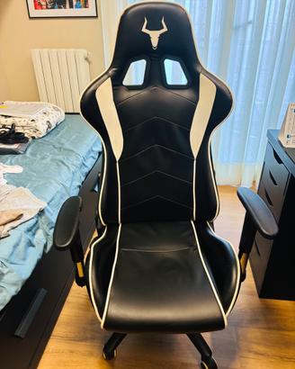 Sedia Gaming Taurus Nero/Bianca - Usata