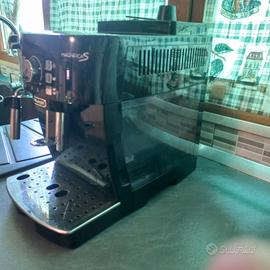 macchina caffè espresso DeLonghi 