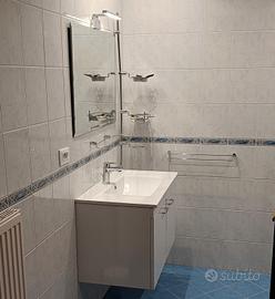 Mobile  bagno lav. in ceramica e miscelatore Grohe