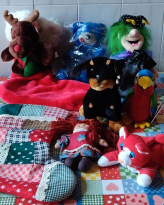8 pezzi peluches, pupazzi, calze di Natale (SET)