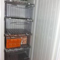 Freezer verticale Ariston