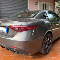 Alfa Romeo Giulia 2.2 diesel 210CV Q4 - VELOCE!