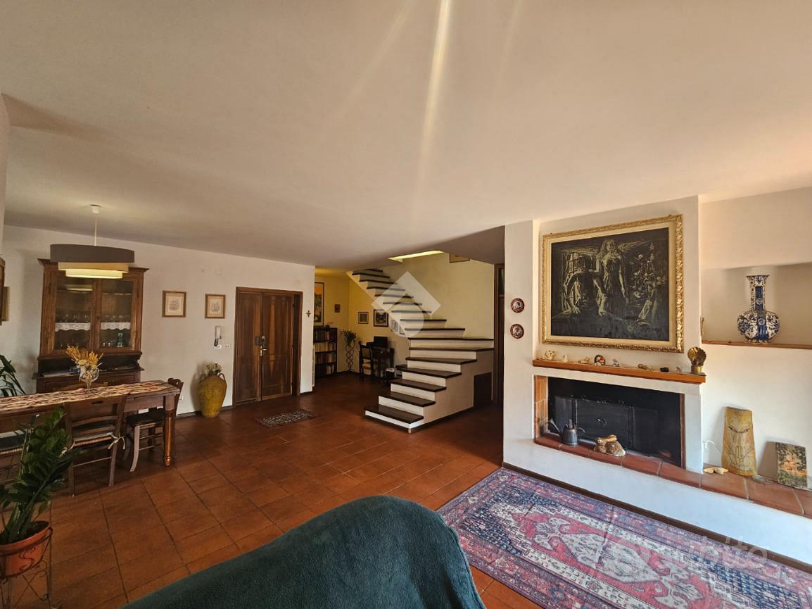 5 LOCALI A FOLIGNO - Vista 5