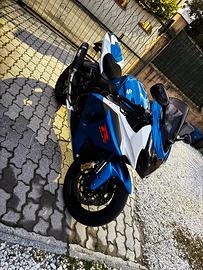 Gsx r 1000 leggere bene