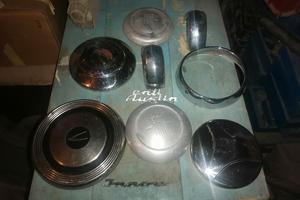 Copri Cerchi  Fiat e diversi ricambi auto d'epoca.