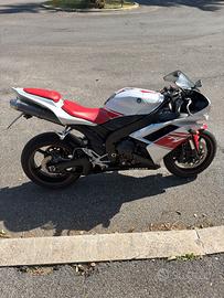 Yamaha R1
