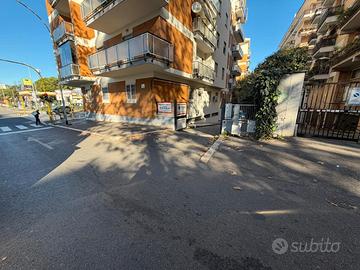 Talenti locale ufficio/magazzino