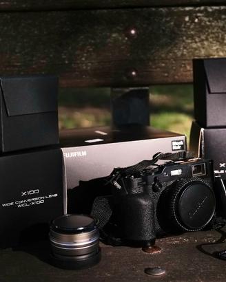 Fujifilm X100F Black + Lenti WCL e TCL + Accessori