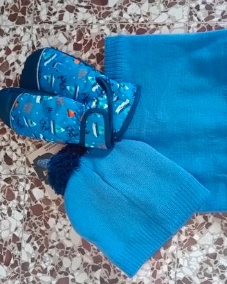 set cappellino, sciarpa e guanti bimbo