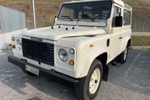 LAND ROVER Defender 90 turbodiesel Hard-top
