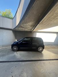 VOLKSWAGEN up - 2015