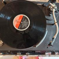 Giradischi Technics SL 3310 vintage.