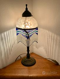 Lampada da tavolo in stile Liberty