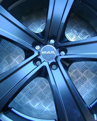 Cerchi da 22 per range land jaguar volvo ford