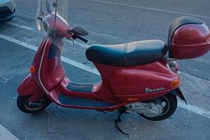 Vespa et4 125 