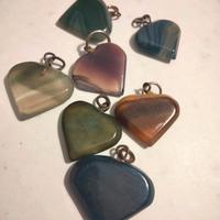 cuori pendenti in pietra dura